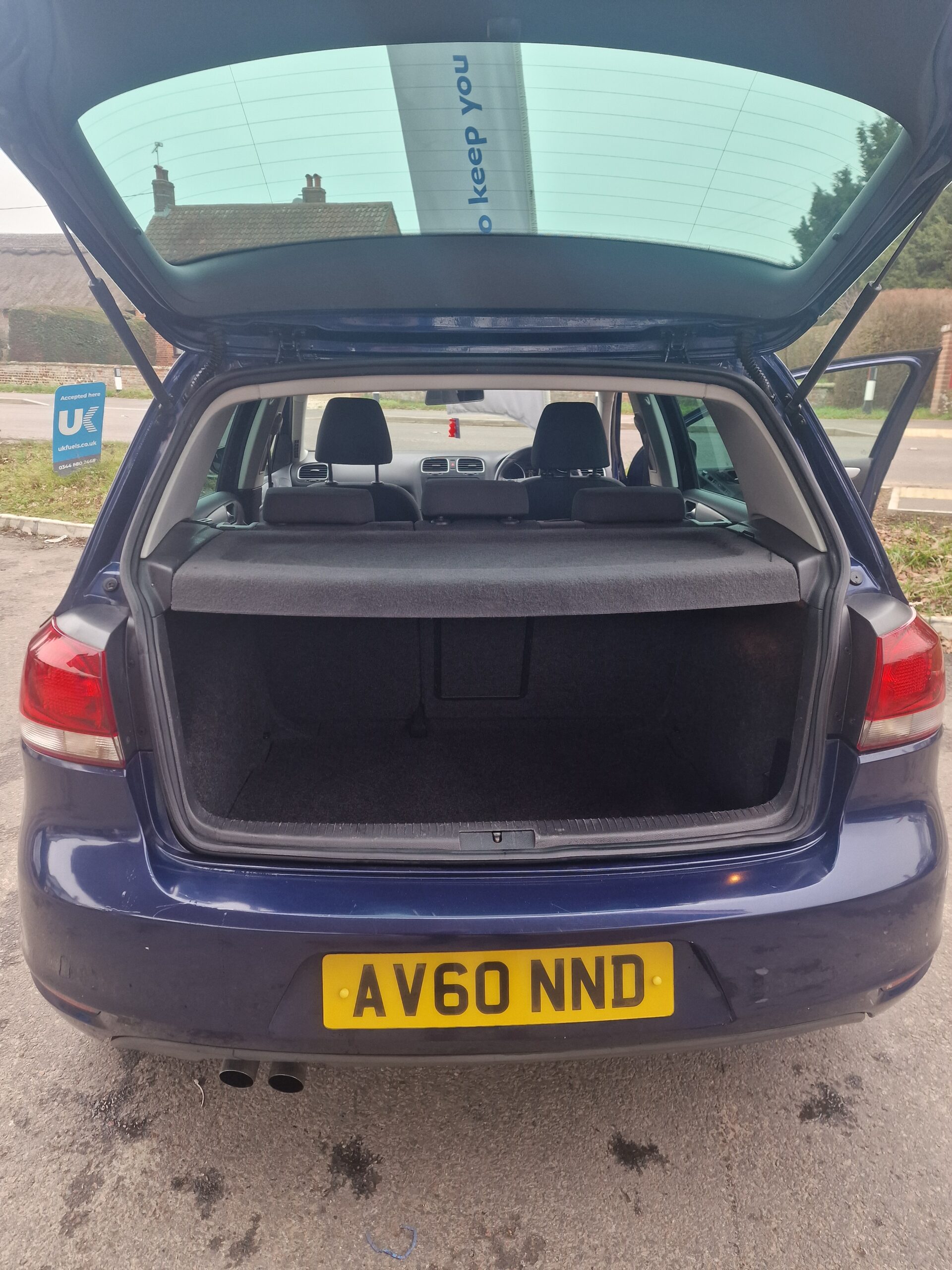 
								2010 Volkswagen Golf 2.0 GT TDI,PACIFIC BLUE, ALCANTARA SEATS full									